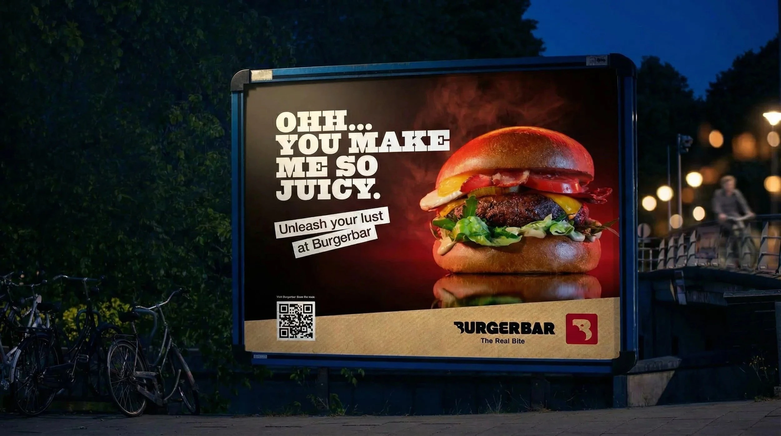 Billboard Burgerbar in Amsterdam bij nacht: "Ohh... you make me so juicy." Unleash your lust at Burgerbar